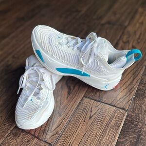 Luca 1 basketball shoes
